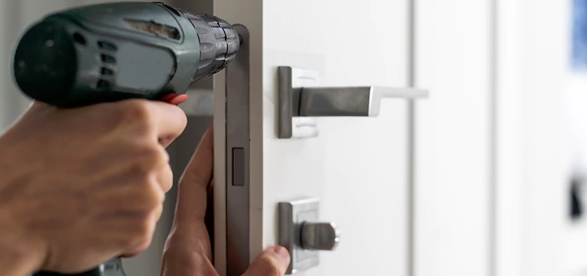 Locksmith For Lock Replacement Near Me in Laguna Beach, CA