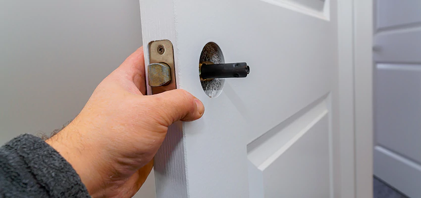 Nighttime Locksmith For Lock Repair in Laguna Beach, CA
